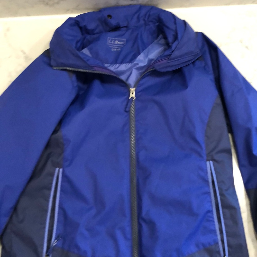 Kid’s Windbreaker with hood and matching fleece